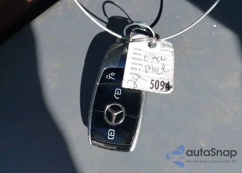 2017 Mercedes-Benz E 300 4Matic из США, поврежденный, VIN WDDZF4KBXHA084741